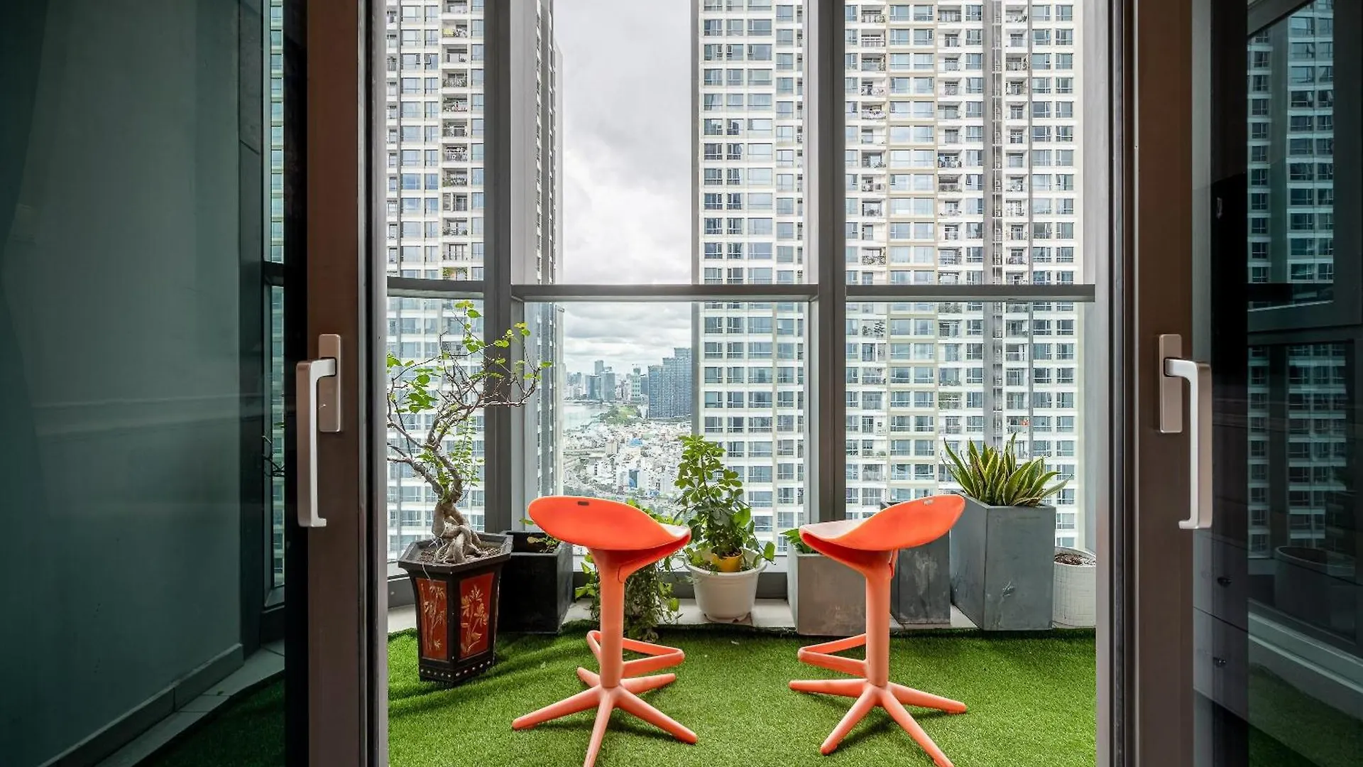 Landmark 81 Infinity Pool - Vip Apartment Ho Chi Minh City